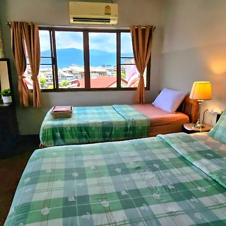 Bed And Terrace Guesthouse Chiang Mai Bagian luar foto