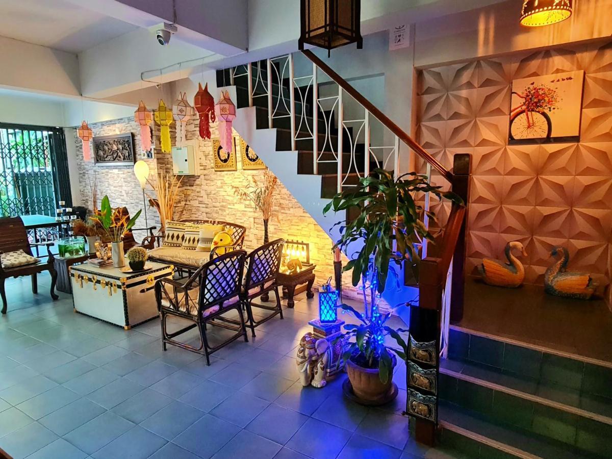 Bed And Terrace Guesthouse Chiang Mai Bagian luar foto