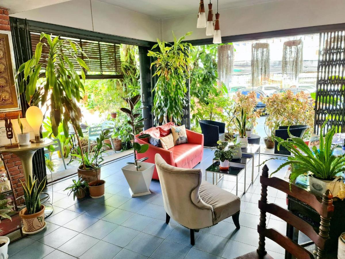 Bed And Terrace Guesthouse Chiang Mai Bagian luar foto