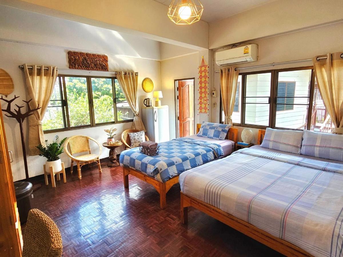 Bed And Terrace Guesthouse Chiang Mai Bagian luar foto